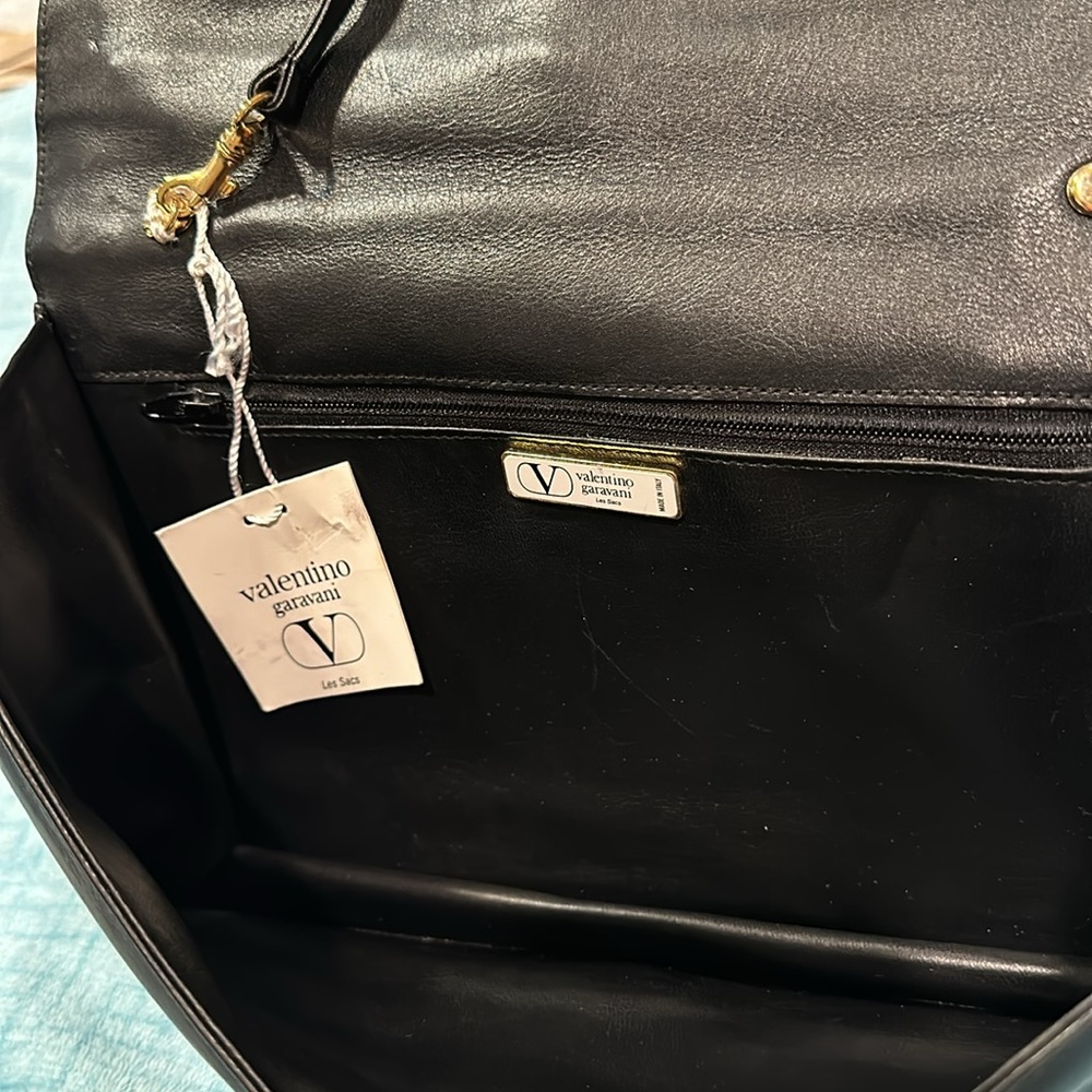 Valentino Garavani Black Leather Crossbody/Clutch Bag - Picture 2 of 6